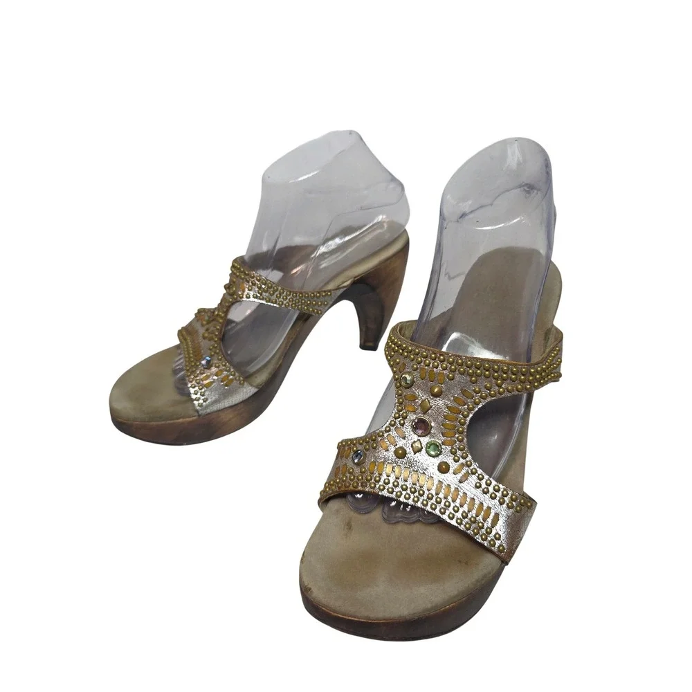 Coleen Cordero W's size 7?SilverStuddedGemstone WoodWedgePlatform Slipper Flaw!!